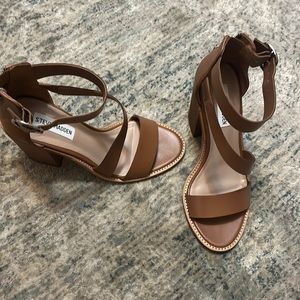 Steve Madden Collins Heel in Cognac. Size 7.5. Worn for 2 hours. With Box.